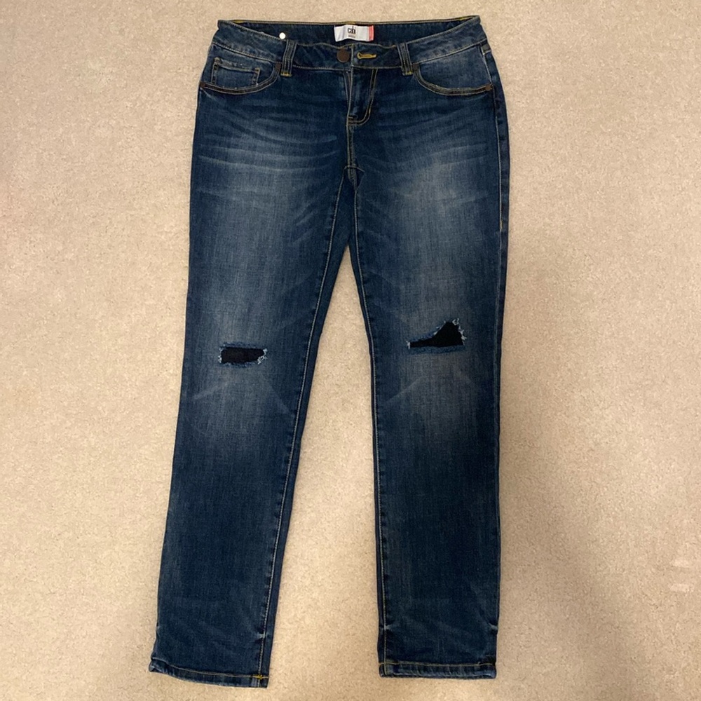 Cabi slim boyfriend deconstructed jean size 4